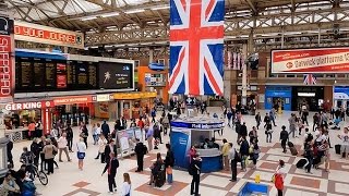 A Walk Through The London Victoria Station London England [upl. by Llenoj]